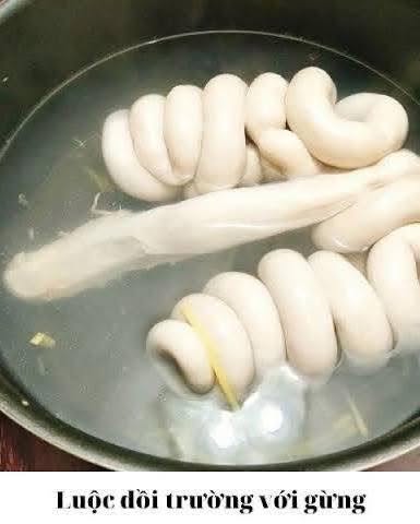 04AF37